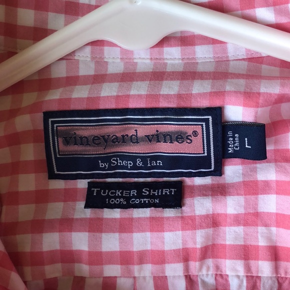 Vineyard Vines Button Down Size Large - Picture 4 of 4